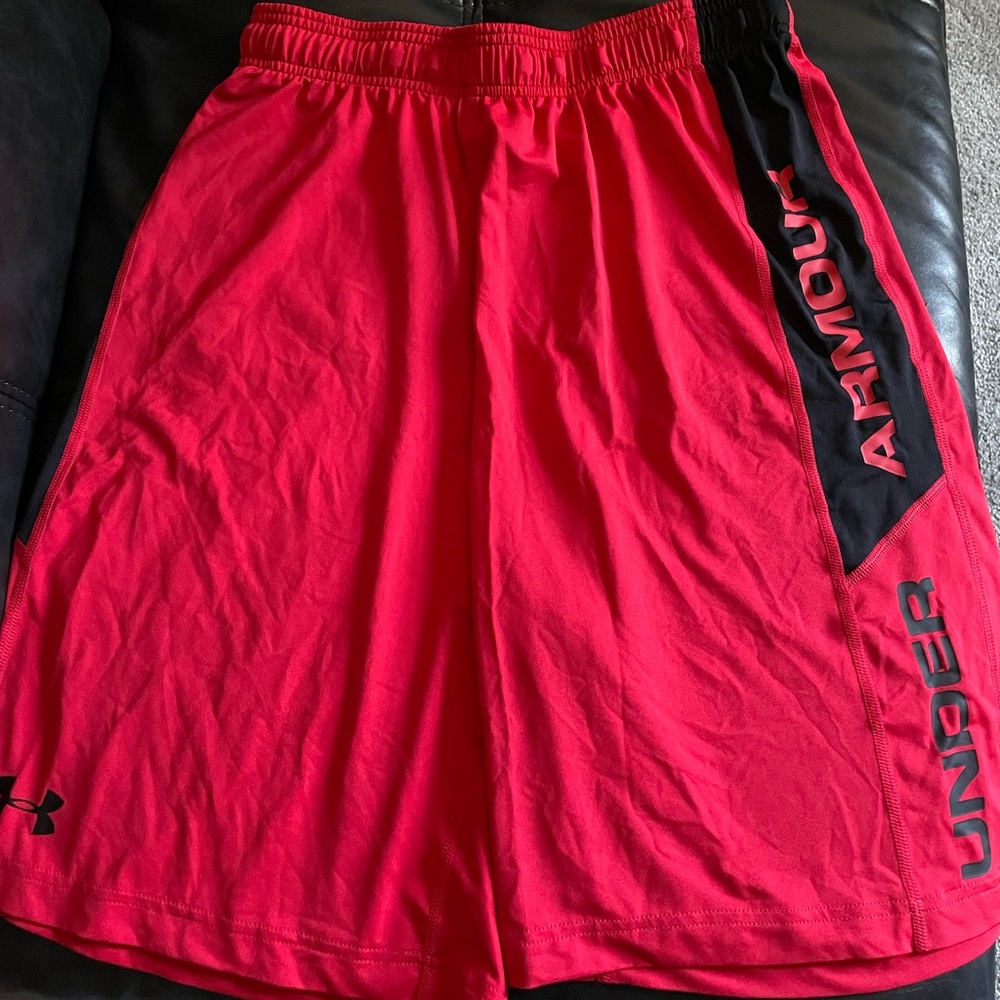 Under Armour MED basketball shorts